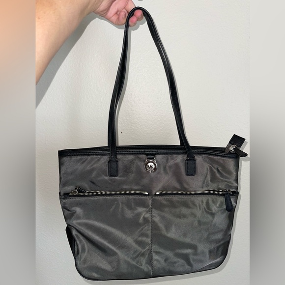 Michael Kors Shoulder Bag - Picture 1 of 13
